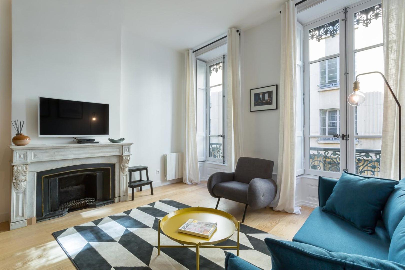 Hallmark - Location T2 - Lyon 2 Luaran gambar